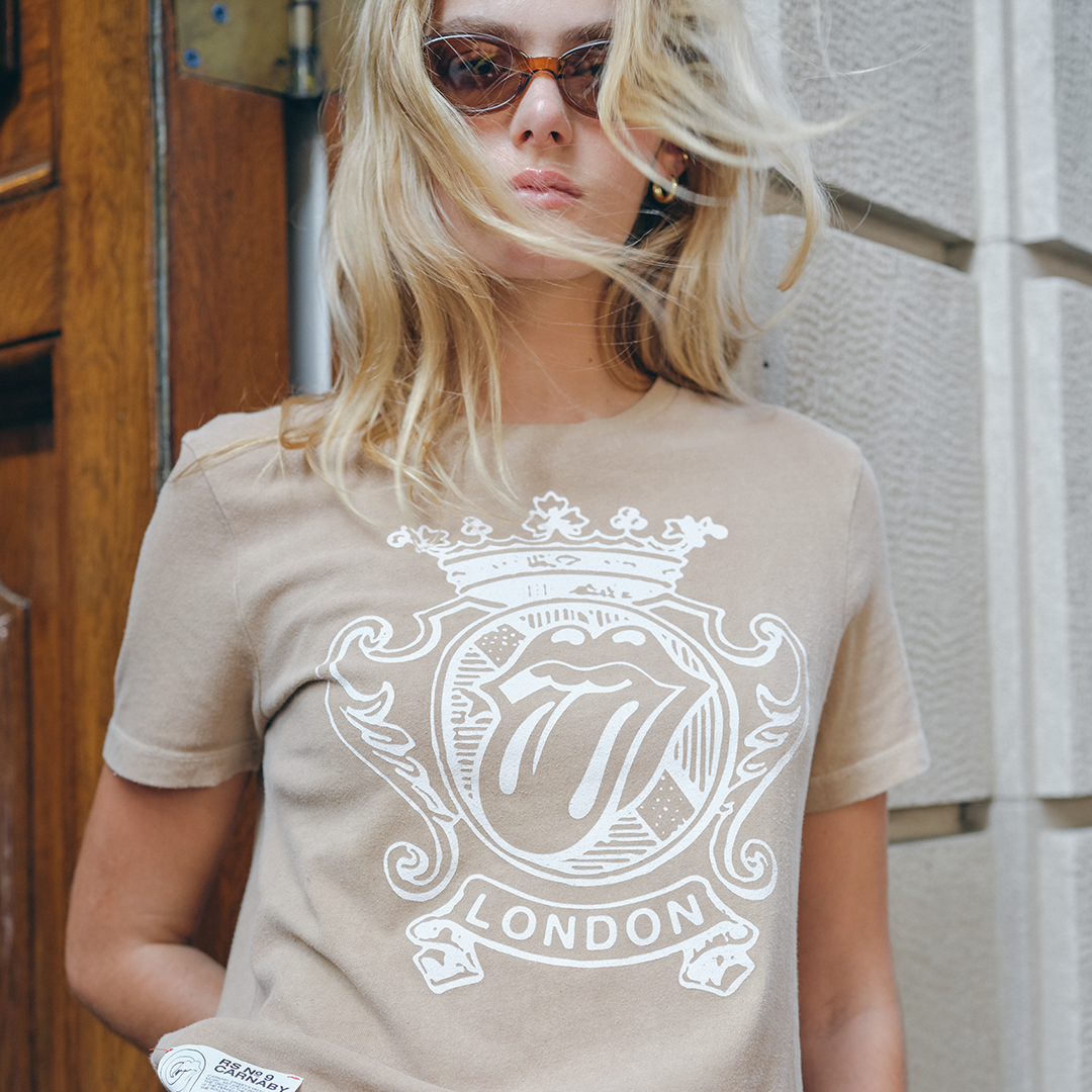 RS No. 9 - Stones Fitted Crest T-Shirt